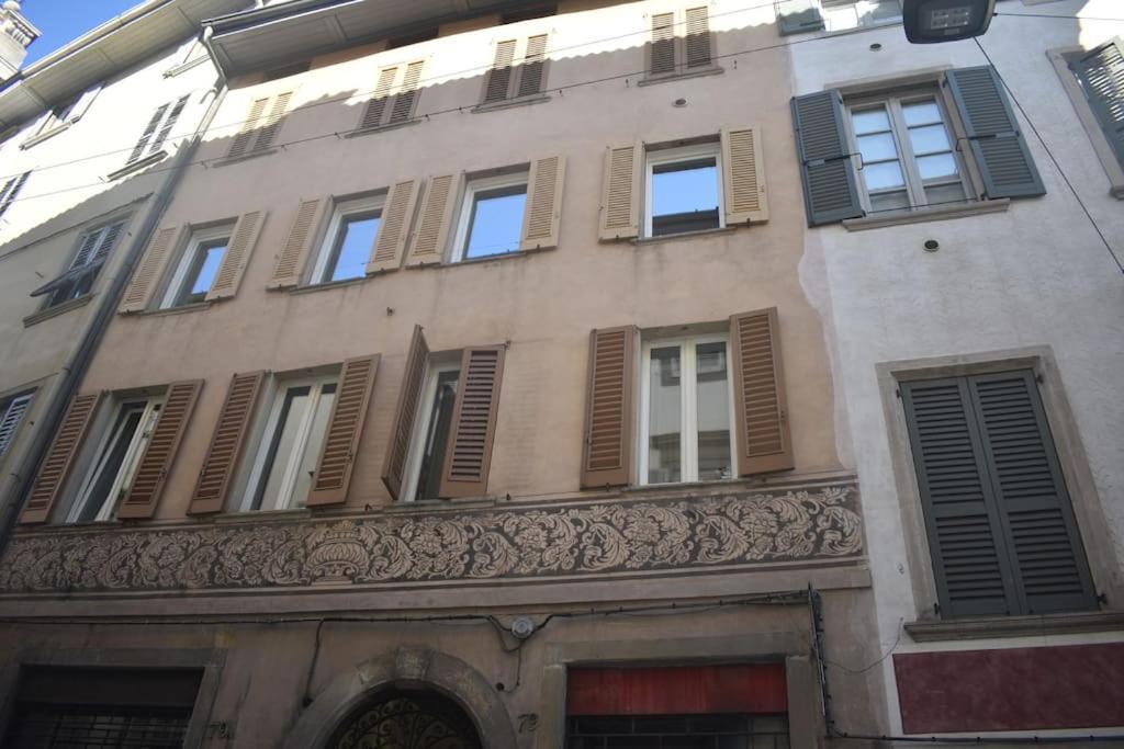 Nur 2 Casa Vacanze Bergamo Via Pignolo المظهر الخارجي الصورة